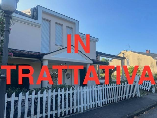 casa indipendente in vendita a Buccinasco