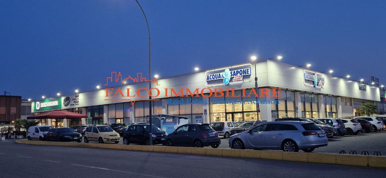 locale commerciale in vendita a Buccinasco