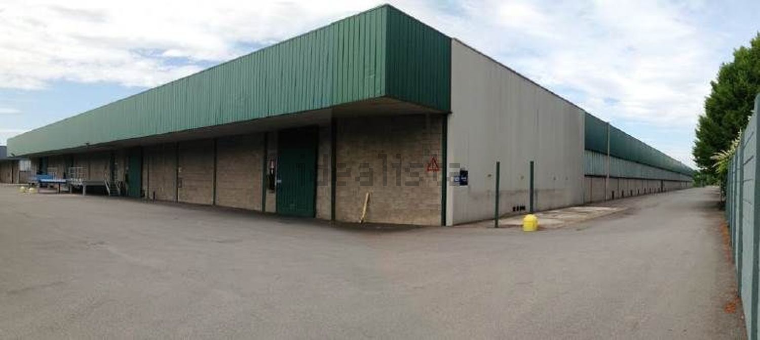 capannone in vendita a Buccinasco