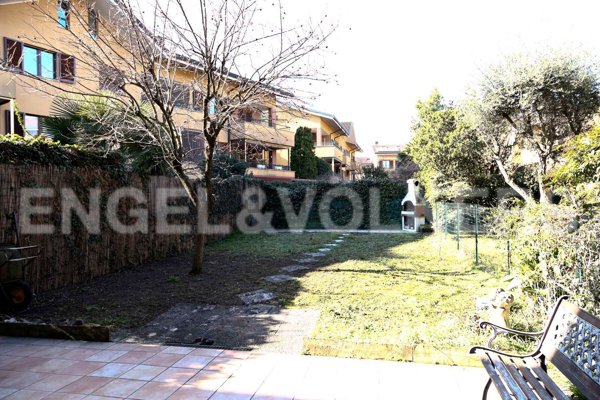 casa indipendente in vendita a Buccinasco