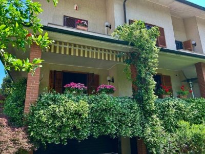 casa indipendente in vendita a Buccinasco