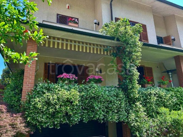 casa indipendente in vendita a Buccinasco