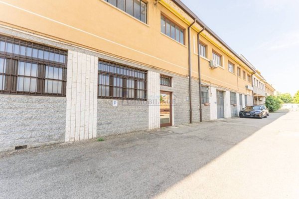 ufficio in vendita a Buccinasco