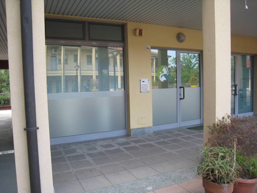 negozio in vendita a Buccinasco