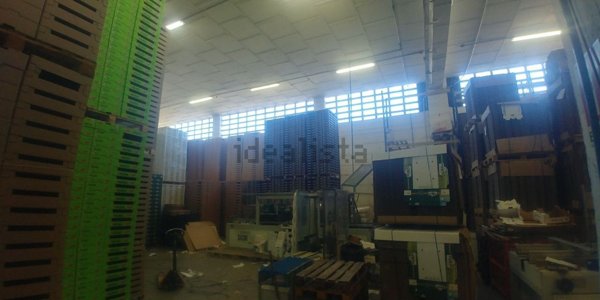 capannone in vendita a Buccinasco