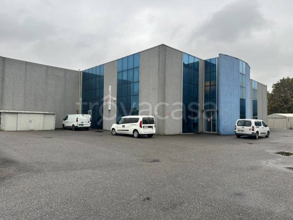 locale commerciale in vendita a Buccinasco