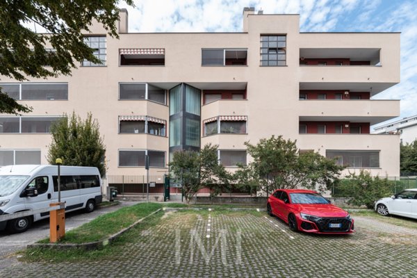 negozio in vendita a Buccinasco