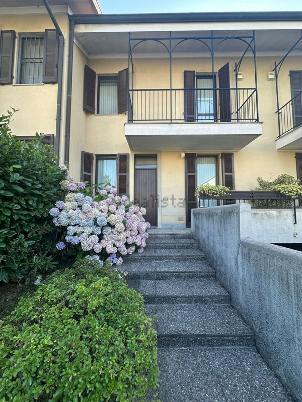 casa indipendente in vendita a Buccinasco