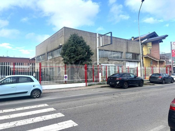 negozio in vendita a Buccinasco