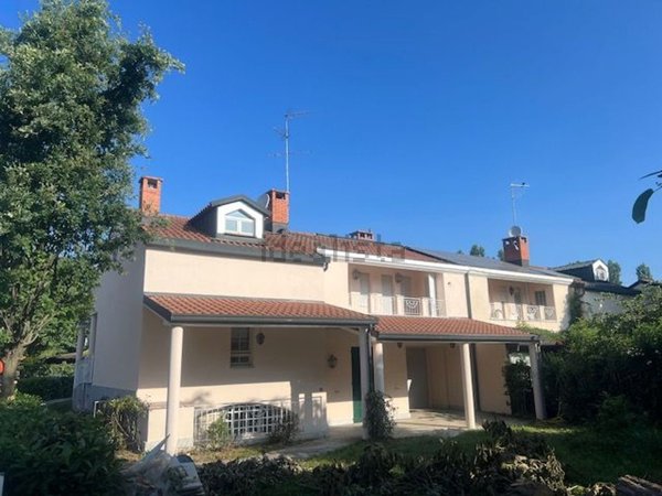 casa indipendente in vendita a Buccinasco