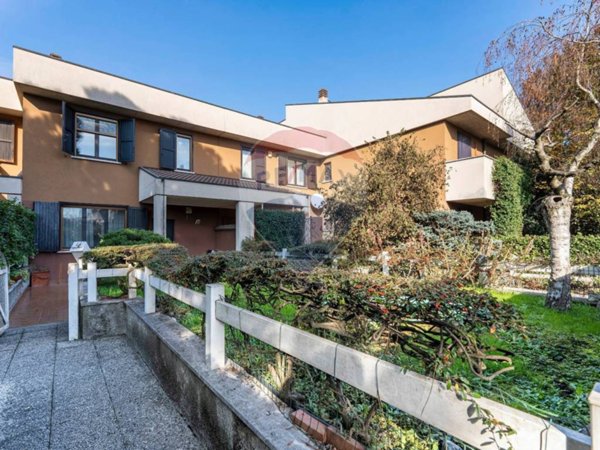 casa indipendente in vendita a Buccinasco