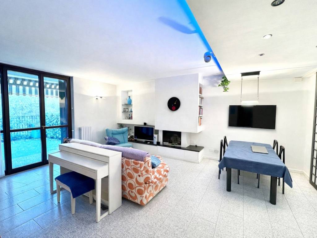 casa indipendente in vendita a Buccinasco