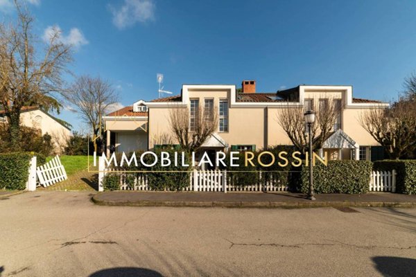 casa indipendente in vendita a Buccinasco