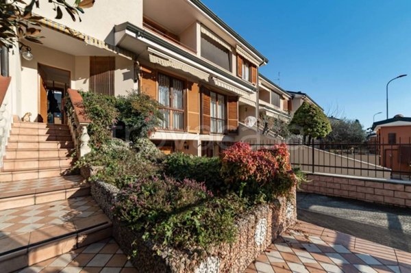 casa indipendente in vendita a Buccinasco