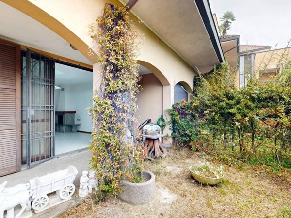 casa indipendente in vendita a Buccinasco