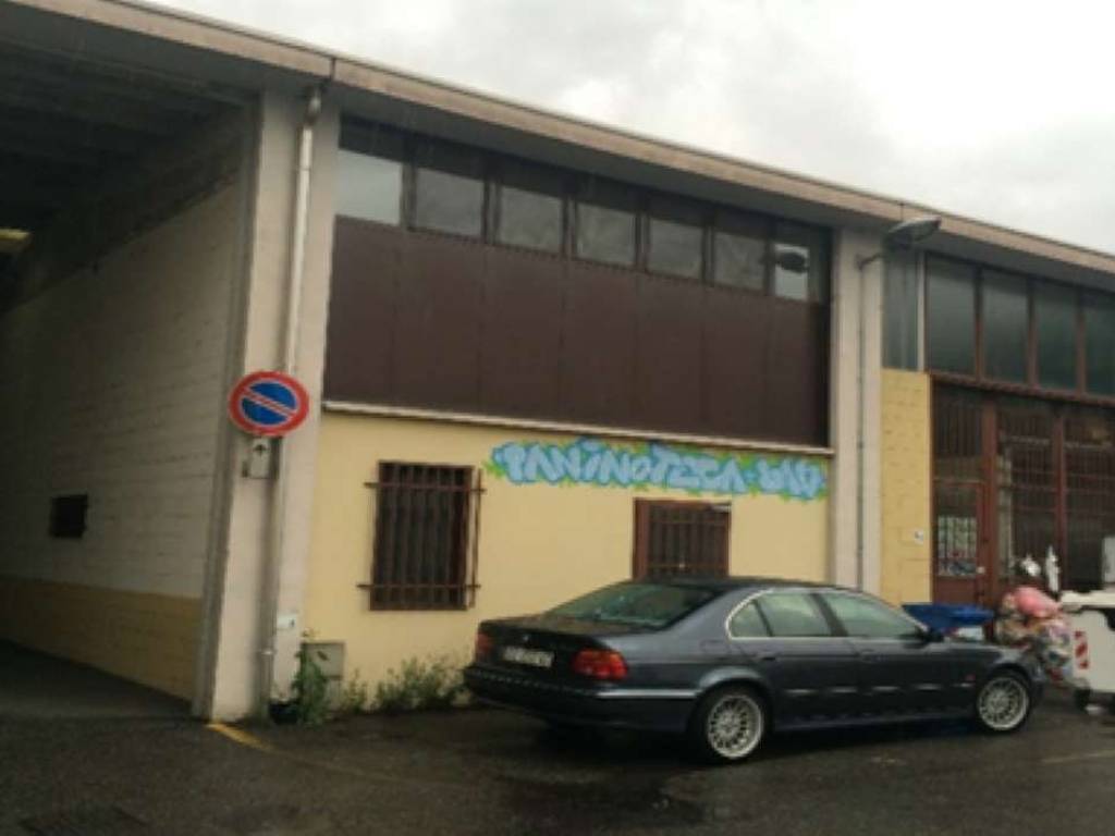 negozio in vendita a Buccinasco