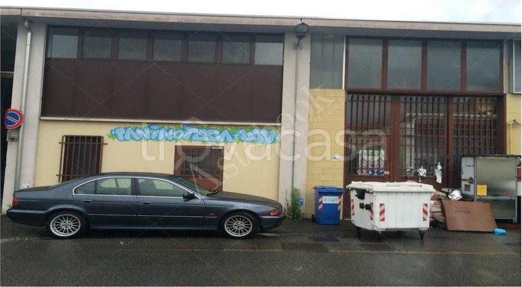 negozio in vendita a Buccinasco
