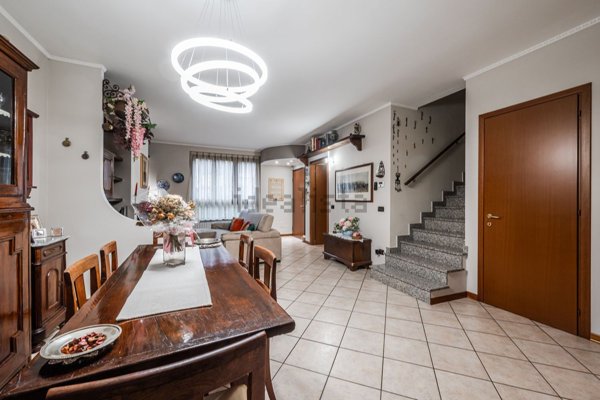 casa indipendente in vendita a Buccinasco