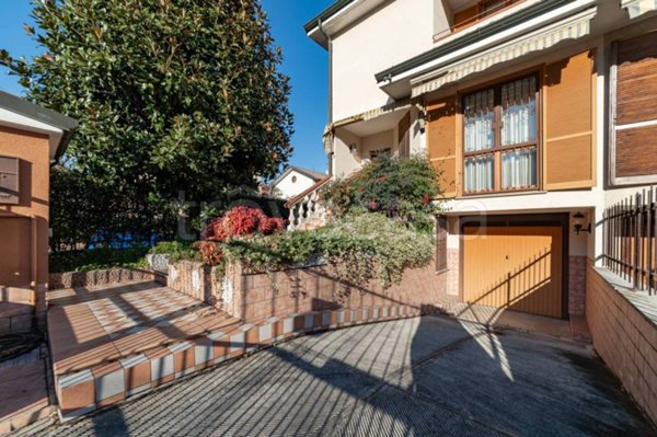casa indipendente in vendita a Buccinasco