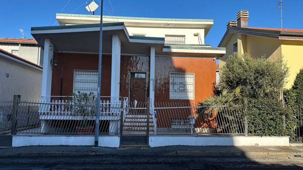 casa indipendente in vendita a Buccinasco