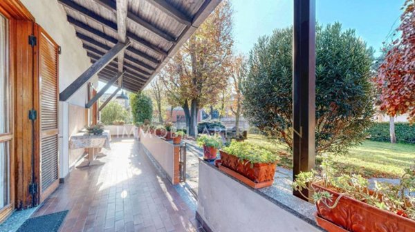 casa indipendente in vendita a Buccinasco