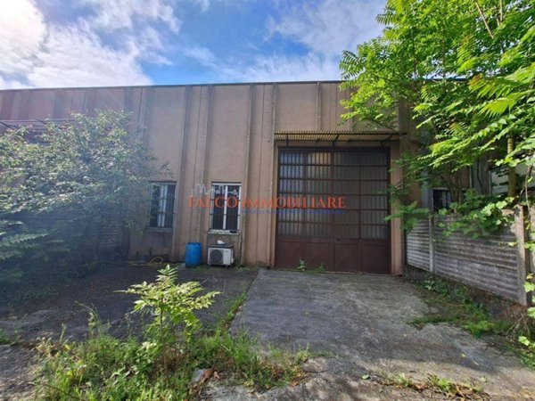 locale commerciale in vendita a Buccinasco