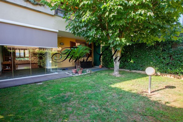 casa indipendente in vendita a Buccinasco