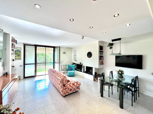 casa indipendente in vendita a Buccinasco