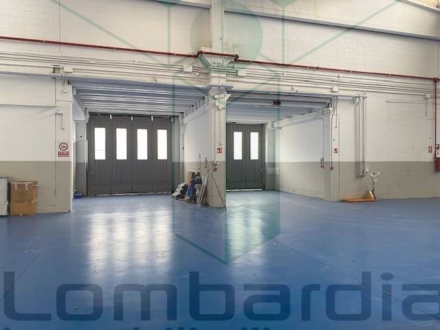 locale commerciale in vendita a Buccinasco in zona Gudo Gambaredo