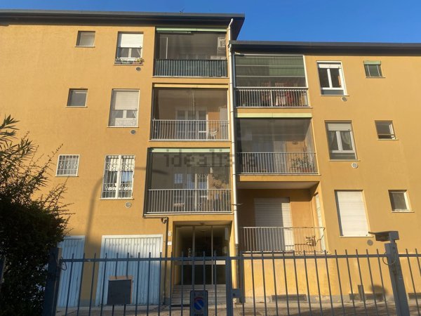 appartamento in vendita a Buccinasco in zona Gudo Gambaredo