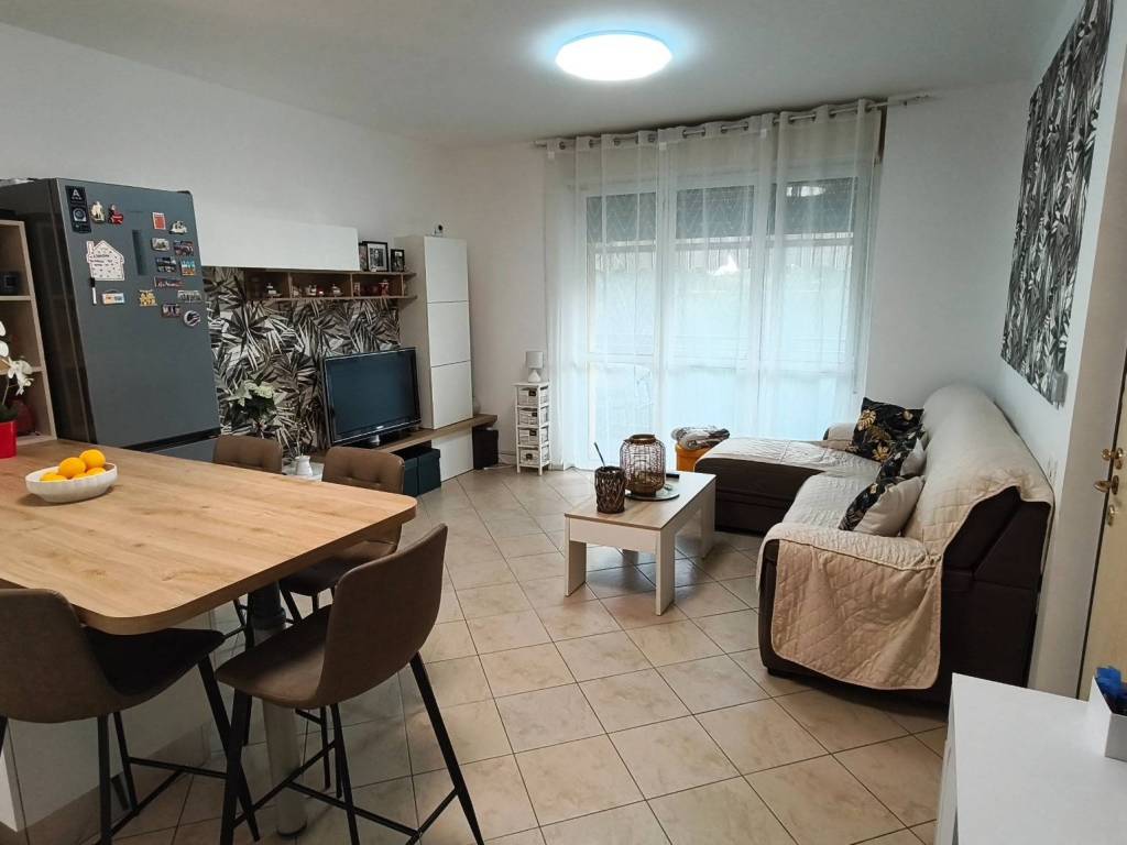 appartamento in vendita a Buccinasco in zona Gudo Gambaredo