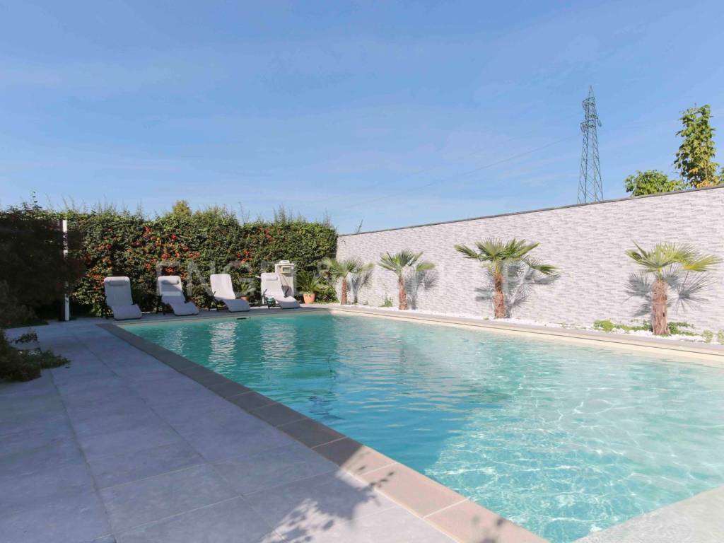 casa indipendente in vendita a Buccinasco in zona Gudo Gambaredo