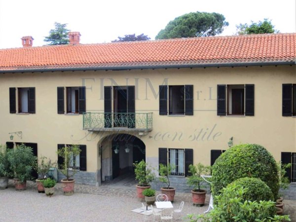 intera palazzina in vendita a Buscate