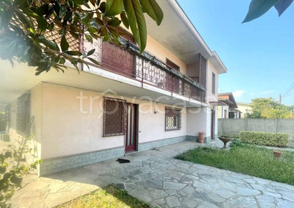 casa indipendente in vendita a Buscate