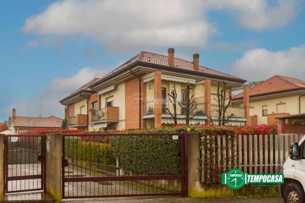 appartamento in vendita a Buscate