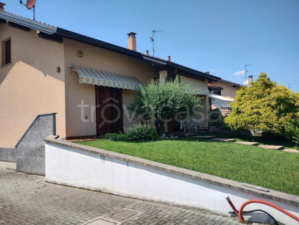 casa indipendente in vendita a Buscate