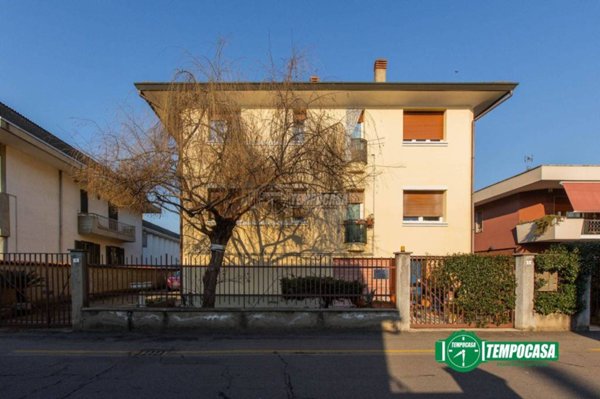 appartamento in vendita a Buscate