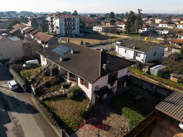 casa indipendente in vendita a Buscate