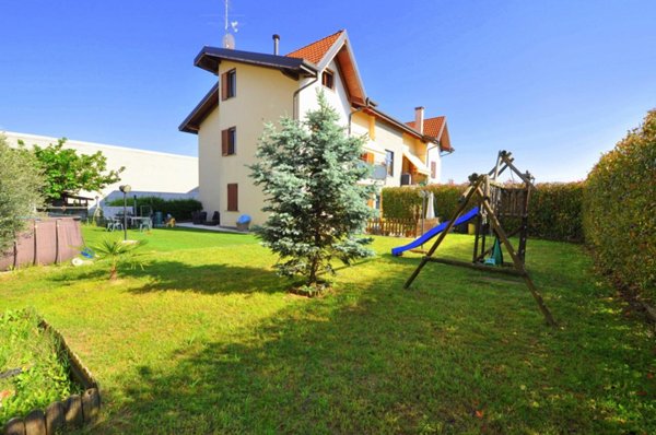appartamento in vendita a Buscate