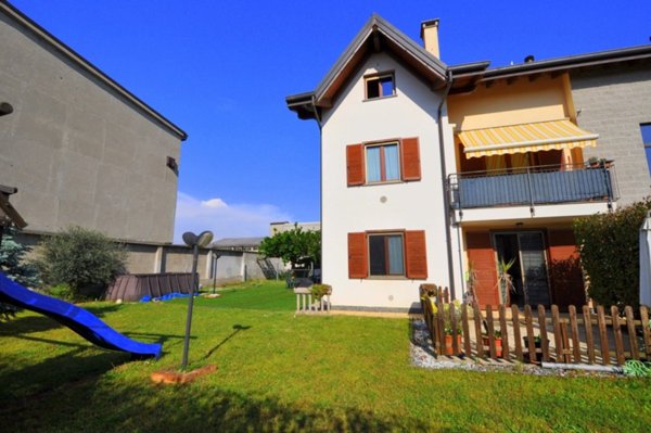 appartamento in vendita a Buscate