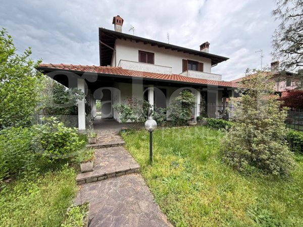 casa indipendente in vendita a Buscate