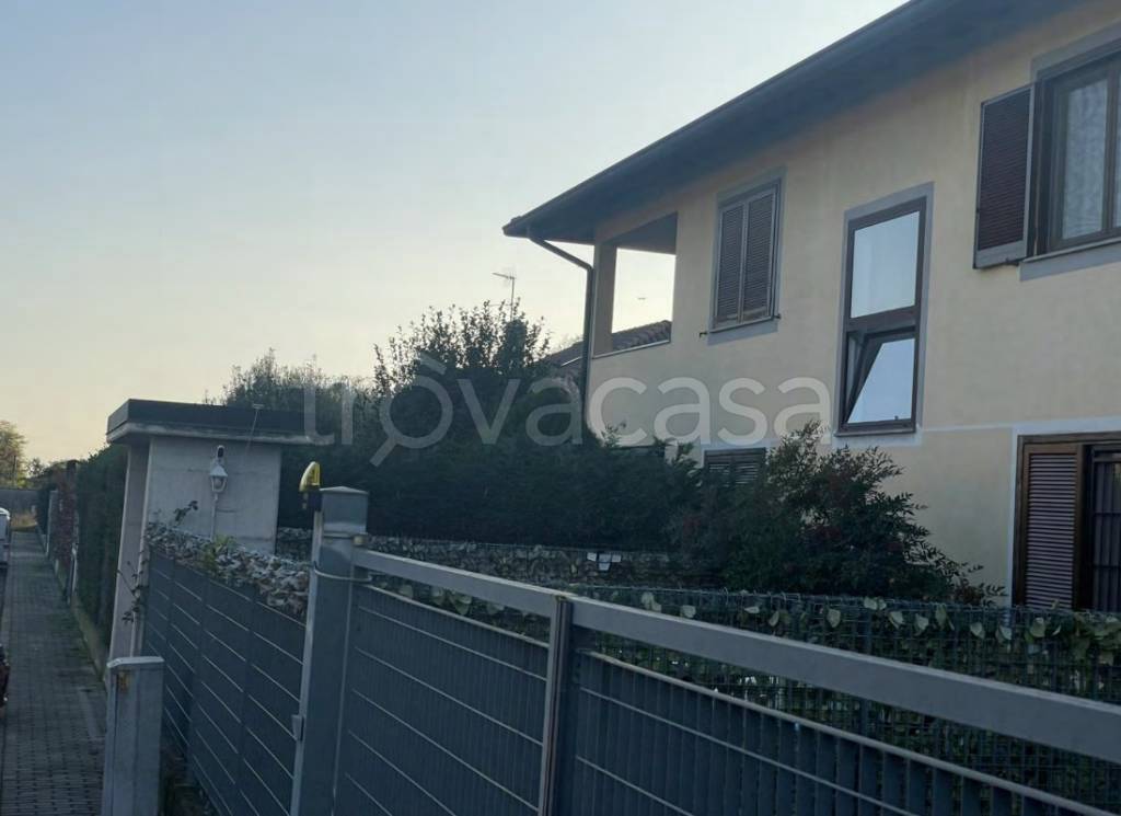 appartamento in vendita a Buscate