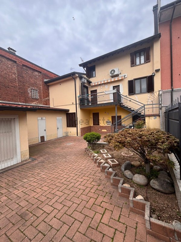 appartamento in vendita a Buscate