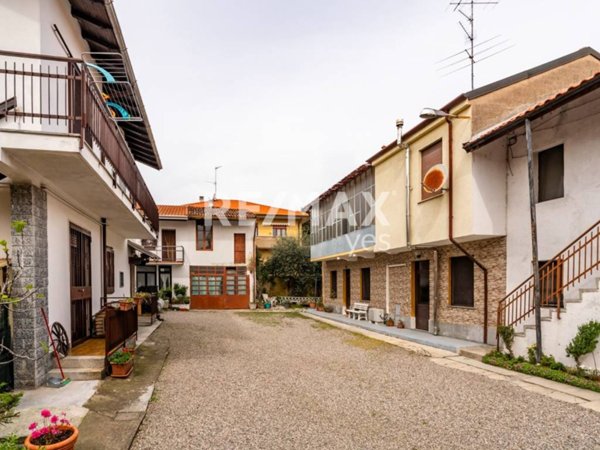 appartamento in vendita a Buscate
