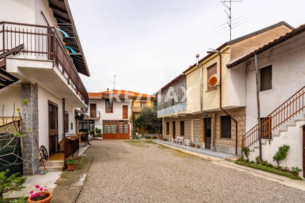 appartamento in vendita a Buscate