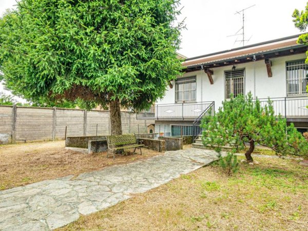 casa indipendente in vendita a Buscate