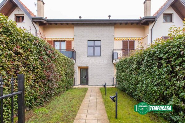 appartamento in vendita a Buscate