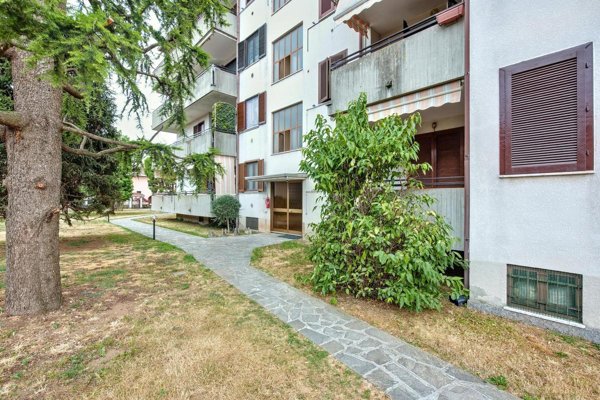 appartamento in vendita a Buscate