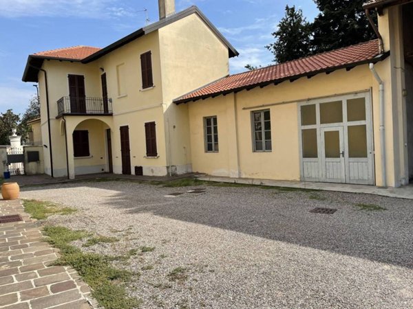 casa indipendente in vendita a Buscate