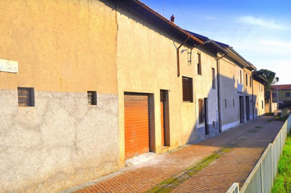 casa indipendente in vendita a Buscate